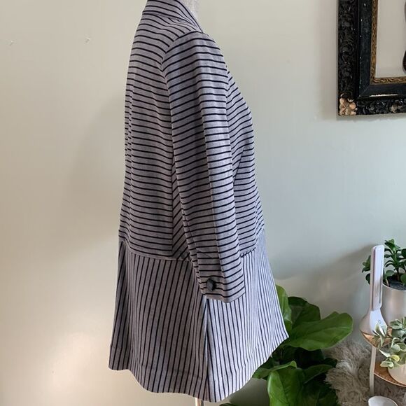 Cabi Grey And Navy Striped Hidden Button 3/4 Sleeve Coat Size L W/Shoulder Pads - Picture 8 of 17